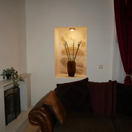 Christina's With Sea View بيت للعطل ذاراتسو