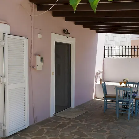 Christina's With Sea View بيت للعطل ذاراتسو